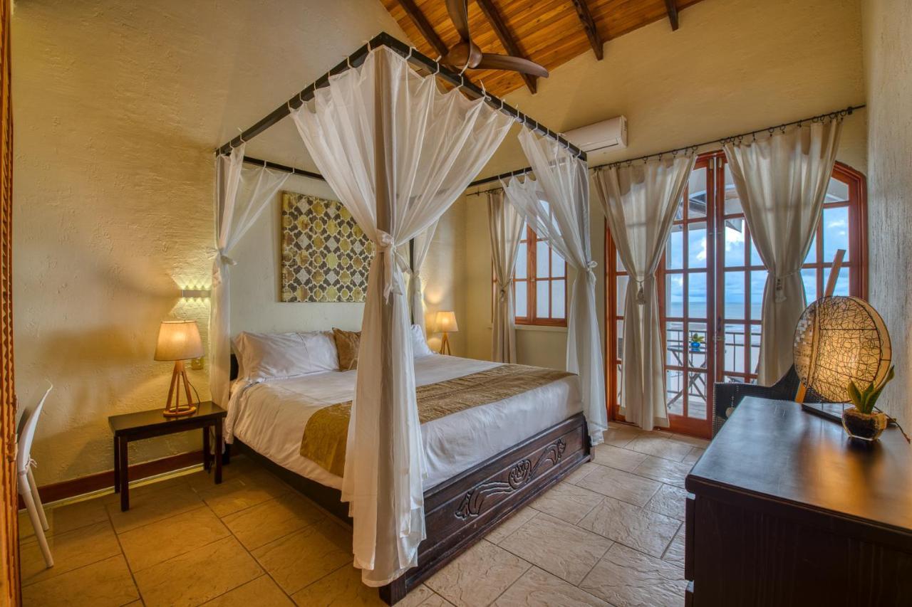 El Castillo Luxury Boutique Hotel- (Adults Only) Ojochal Exteriör bild