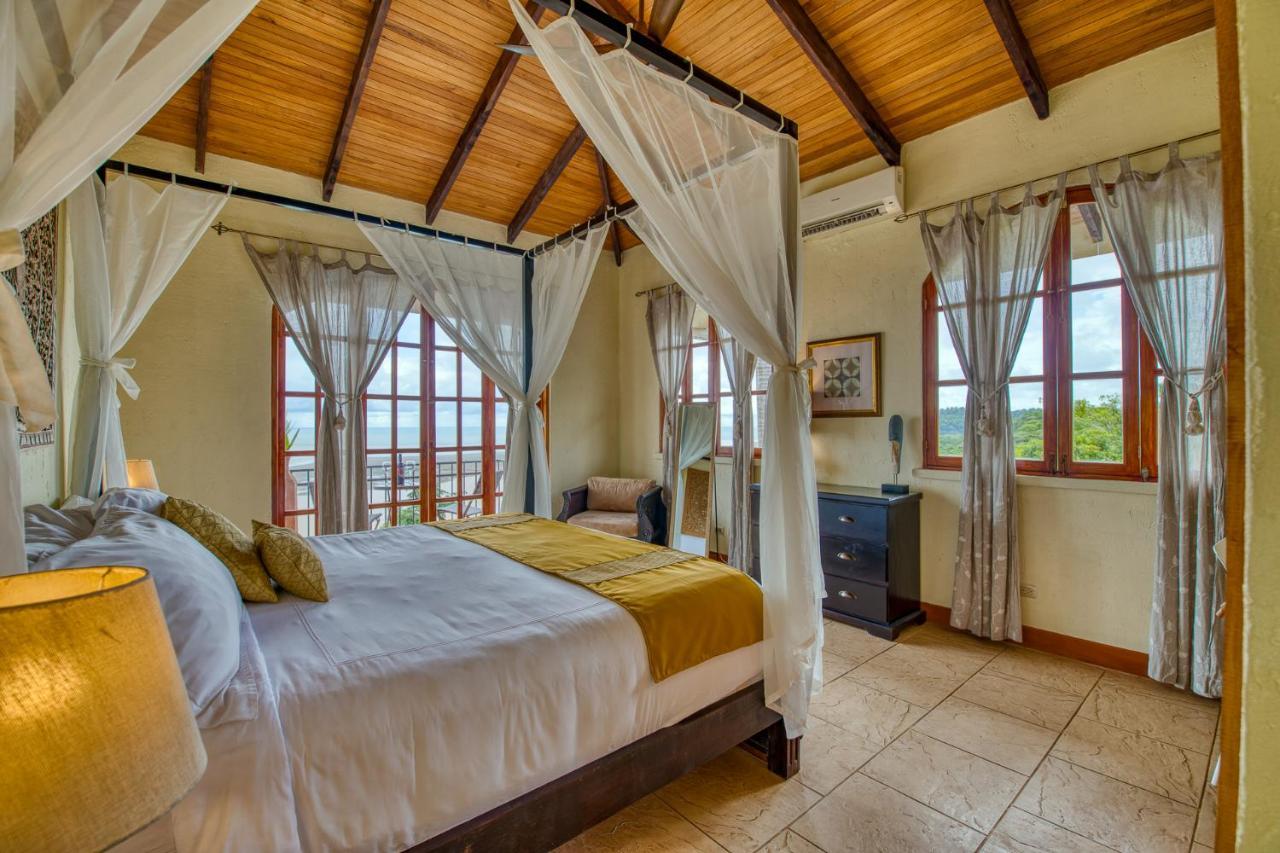El Castillo Luxury Boutique Hotel- (Adults Only) Ojochal Exteriör bild