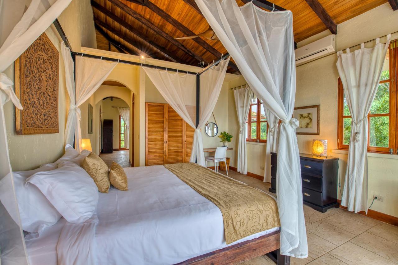 El Castillo Luxury Boutique Hotel- (Adults Only) Ojochal Exteriör bild